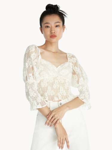Korean spring fashion pomelo sweetheart neck top