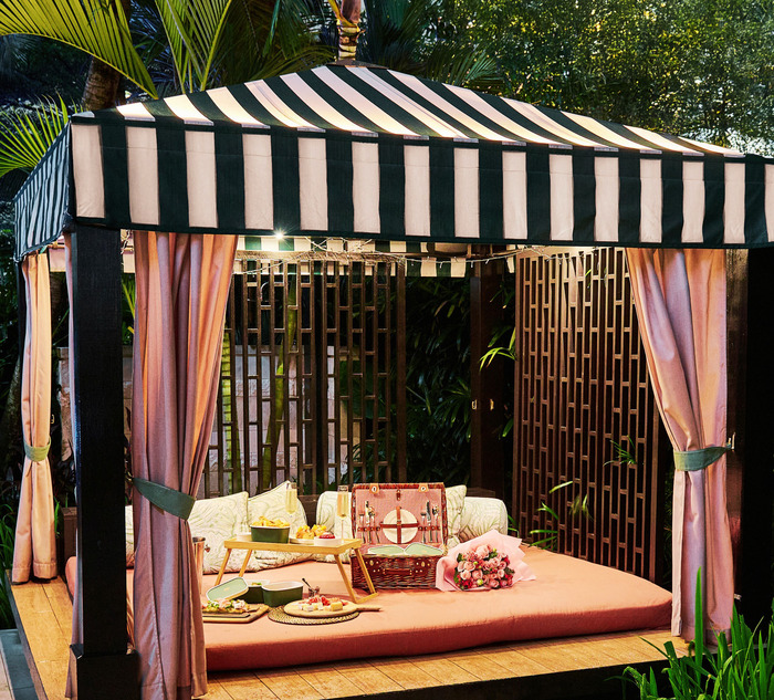 Mandarin Oriental Cabana Picnic Date