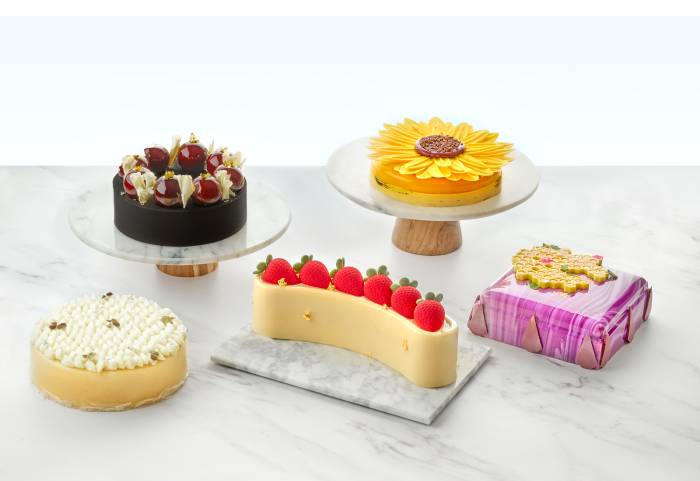 gingerlily artistry in bloom whole cakes