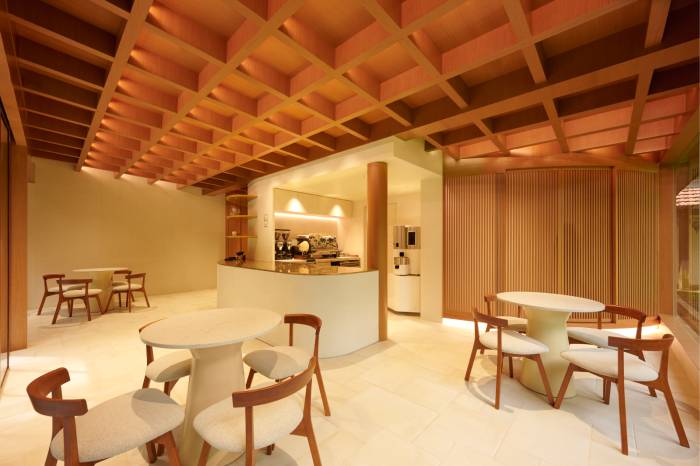 ami patisserie interior