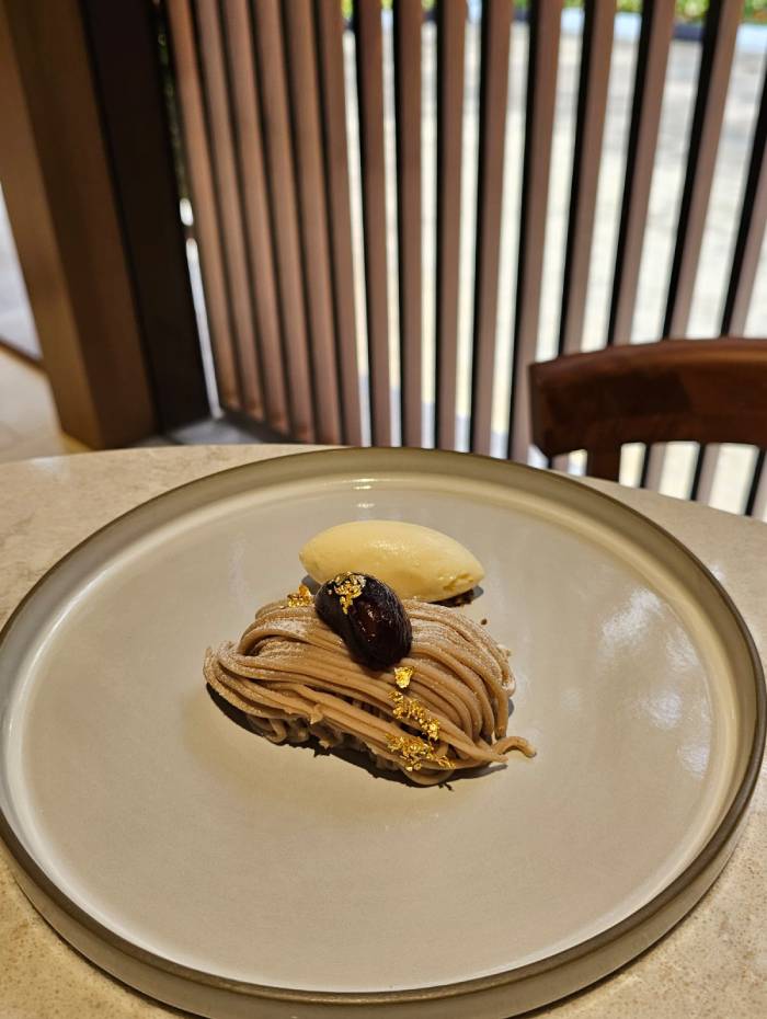 ami patisserie review Kuri Mont Blanc