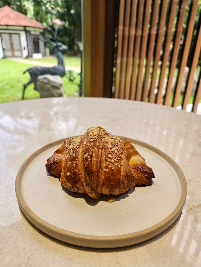 ami pattiserie review Ham & Cheese Croissant