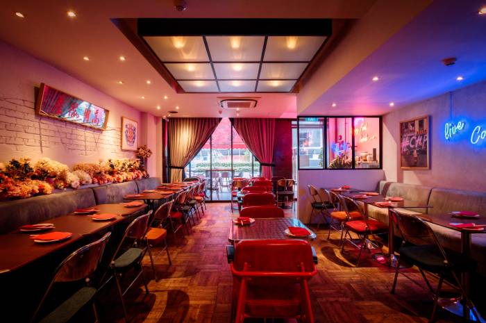 choon hoy parlor review interior 2