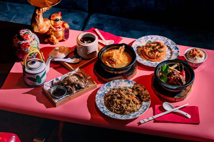 choon hoy parlor review table of food