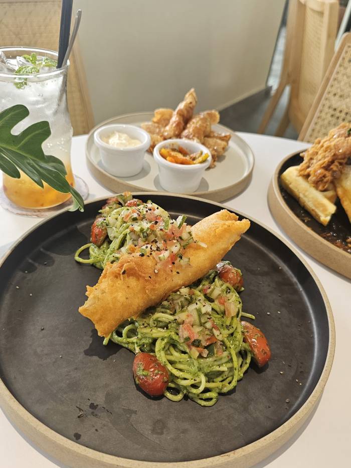 eden cafe Creamy Avocado & Buttermilk Fried Cod Fish Pasta