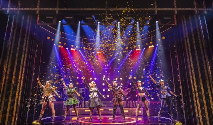 six musical finale
