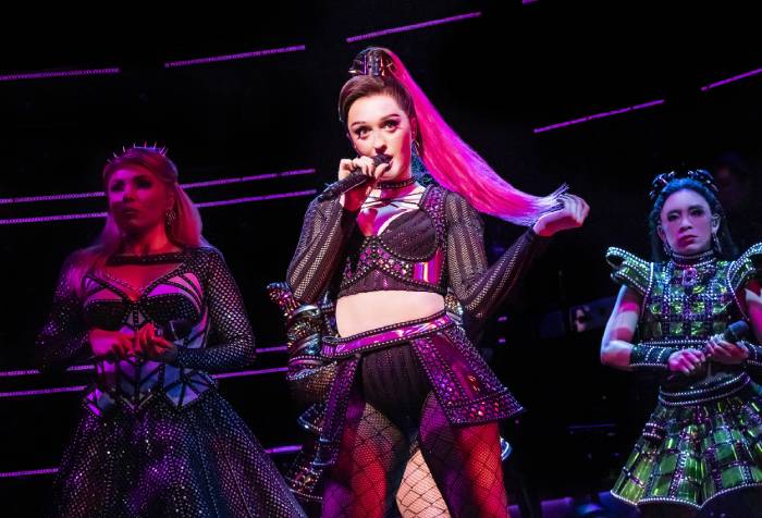 six musical katherine howard