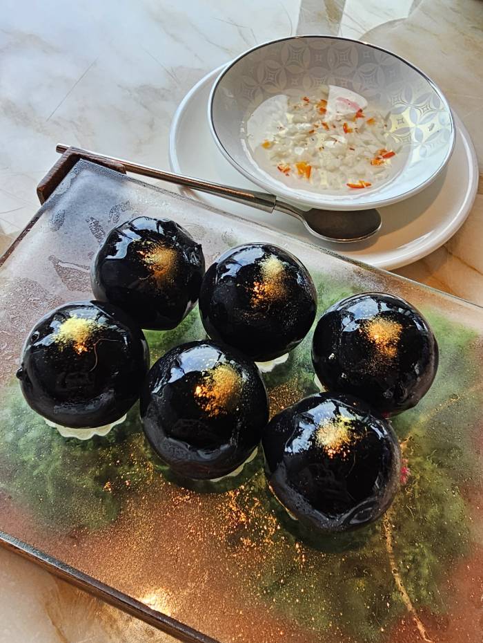 Black Pearl Signature Pork Knuckle Jelly