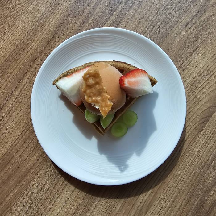 Waffle with Milk Tea Ice Cream