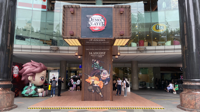 shaw lido infinity castle installation1