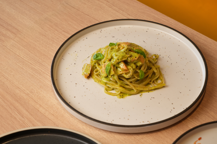 smoked salmon pesto cream pasta