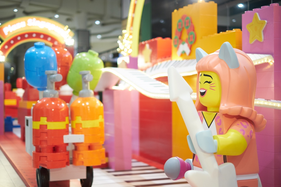 Plaza Singapura Rock & Roller Coaster