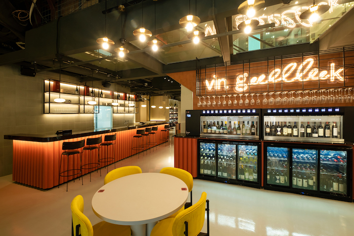 Vin Geek - Wine Bar 01