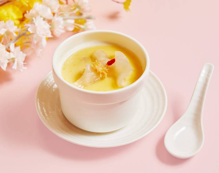 Yan Double-boiled Collagen Soup with Fish Maw and Conpoy