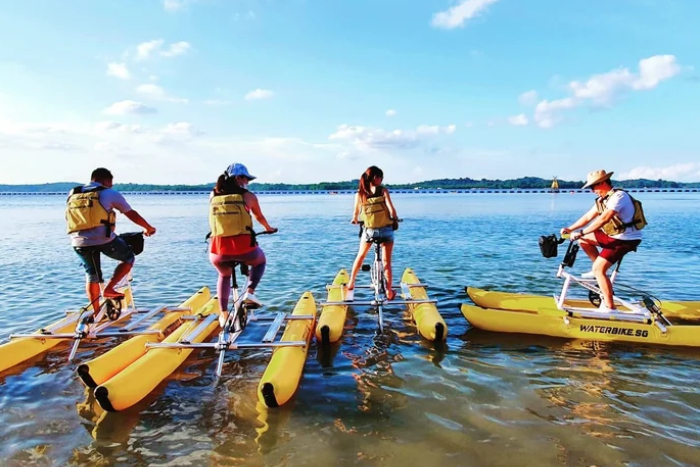 affordable couple activities singapore - waterbike