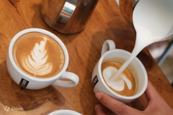 art workshops in singapore -latte art