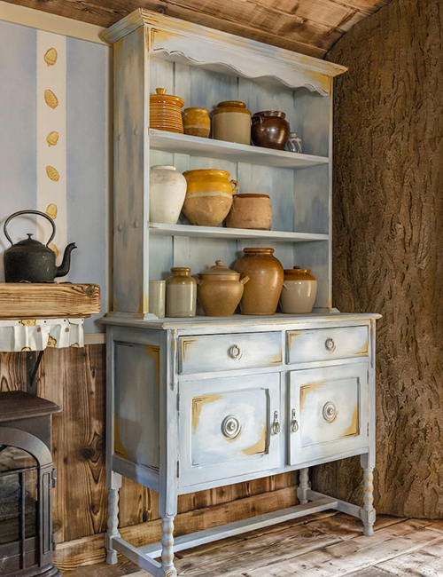 winnie the pooh airbnb hunny jars on shelves