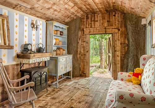 winnie the pooh airbnb living room