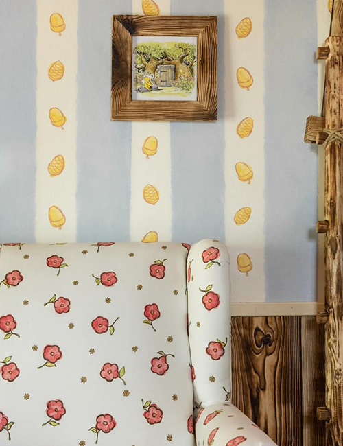 winnie the pooh airbnb wallpaper