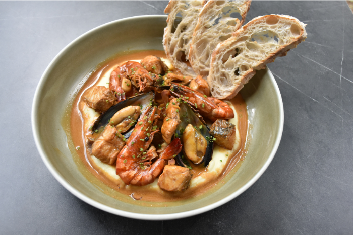 bees-knees-at-the-garage-review-seafood-stew
