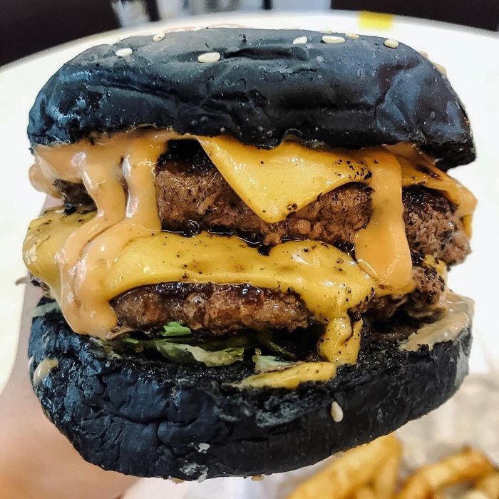 best-burgers-singapore-ashesburnnit-charcoal-smashed-burger-1