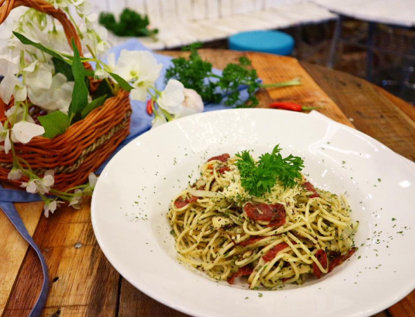 best cafes in batam - chemistree cafe