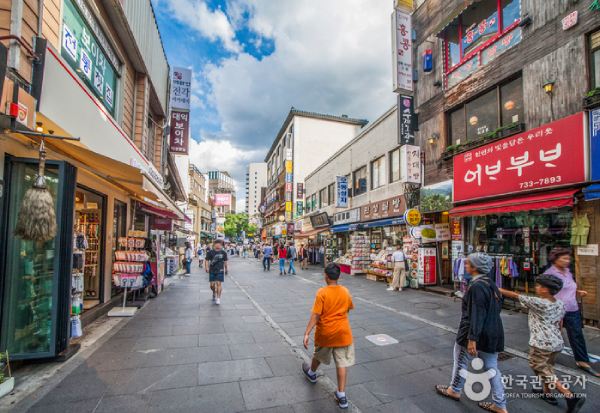 best clothing stores in seoul - insadong