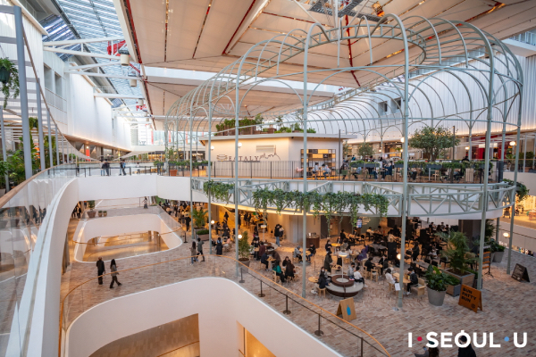 best clothing stores in seoul - the hyundai seoul