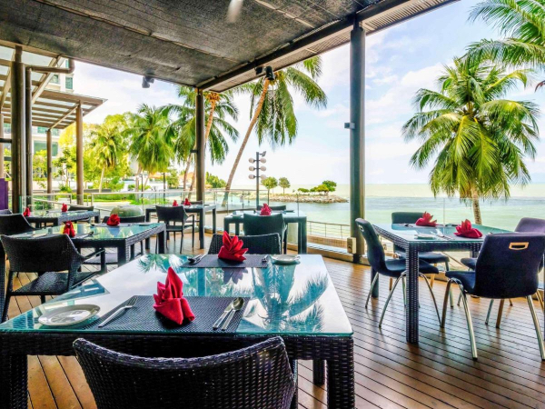 best hotels in penang - mercure penang beach hotel