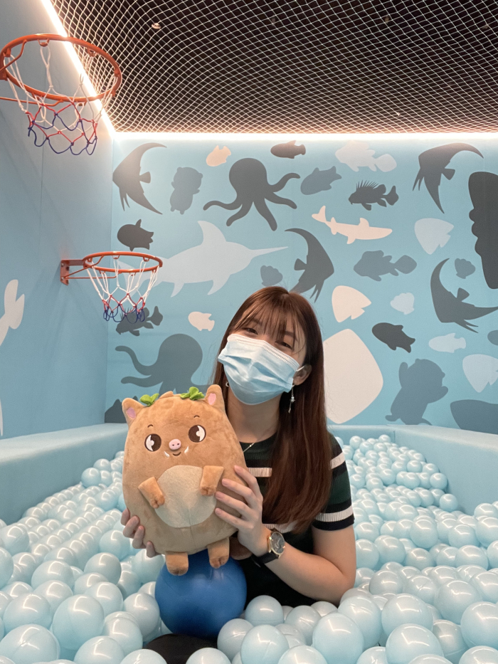 the deep end at otah & friends: camp stardust