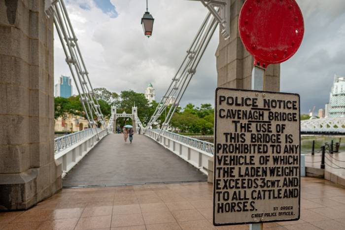 cavenagh bridge