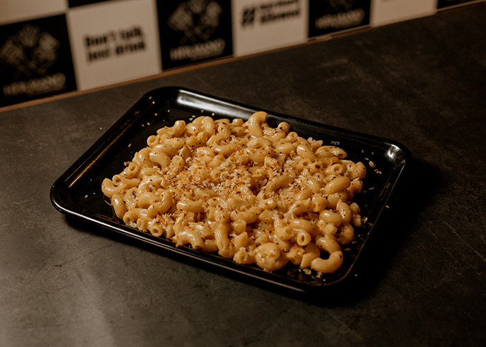 cult sliders review mac cheese