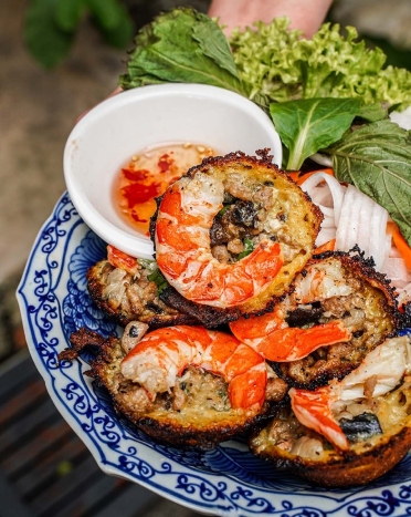 Photo of banh knot from Red Sparrow