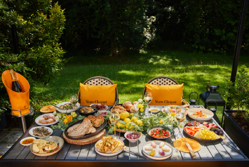 Photo of outdoor private dining experience at SIRI HOUSE