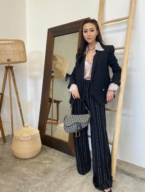 designer bags local celebrities sonia chew dior saddle
