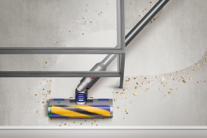 dyson v12 detect slim fluffy cleaner head closeup