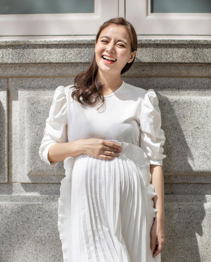 Most fashionable maternity wear in Singapore, inspired by celebrities