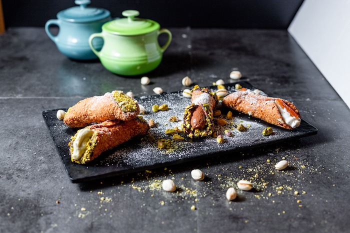 gigi gourmet deli cannoli