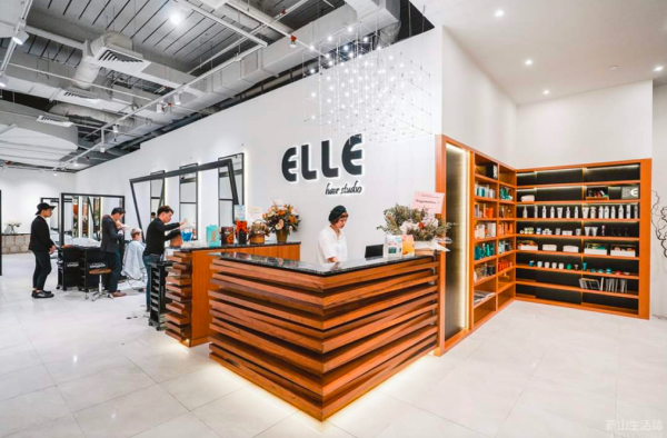 good hair salons in jb - elle hair studio