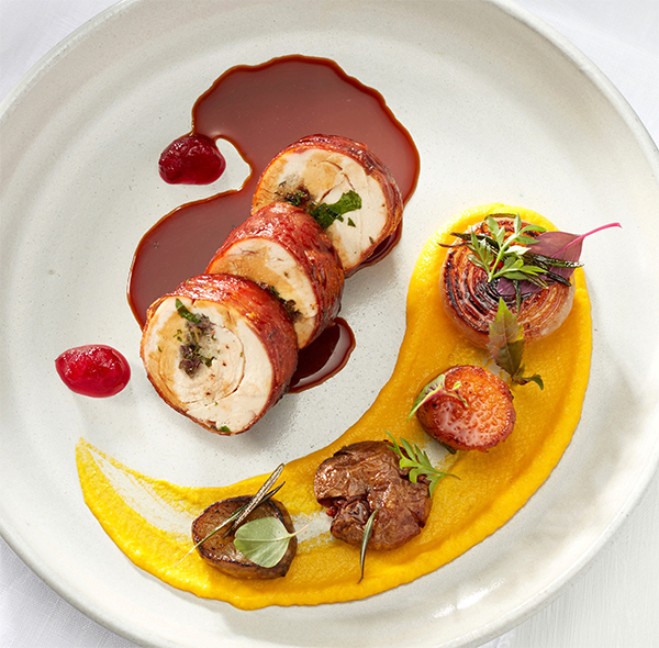 group-friendly restaurants como cuisine