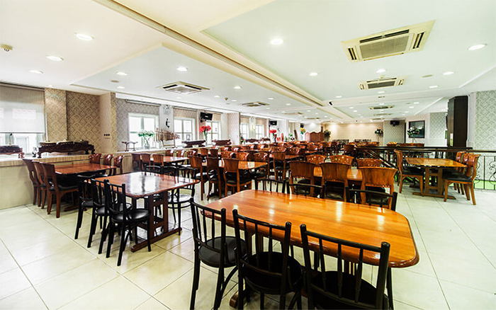 group-friendly restaurants hjh maimunah