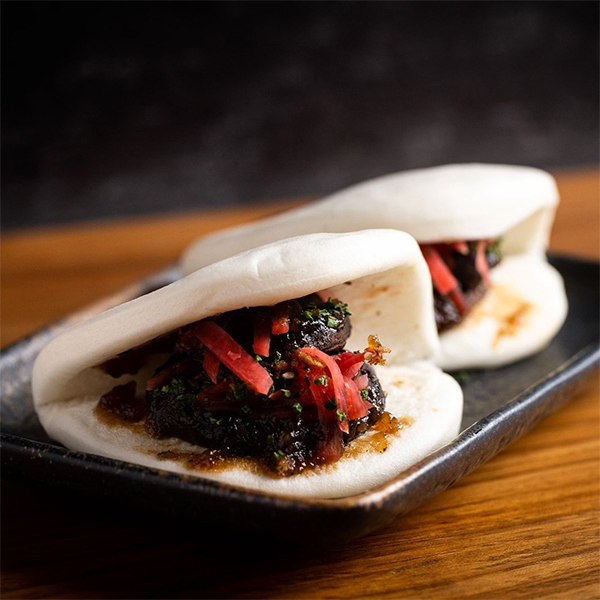 group-friendly restaurants neon pigeon