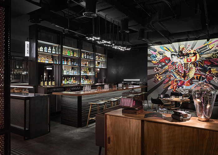 group-friendly restaurants neon pigeon