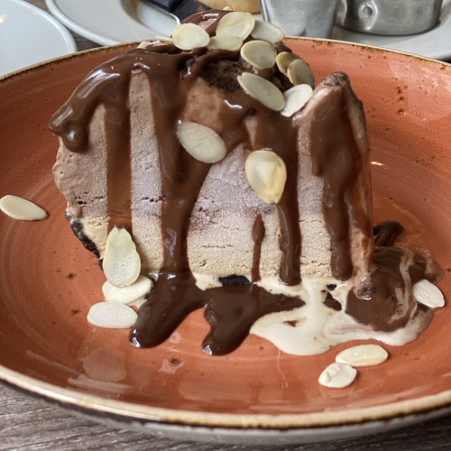 hard rock cafe back to classic menu mud pie