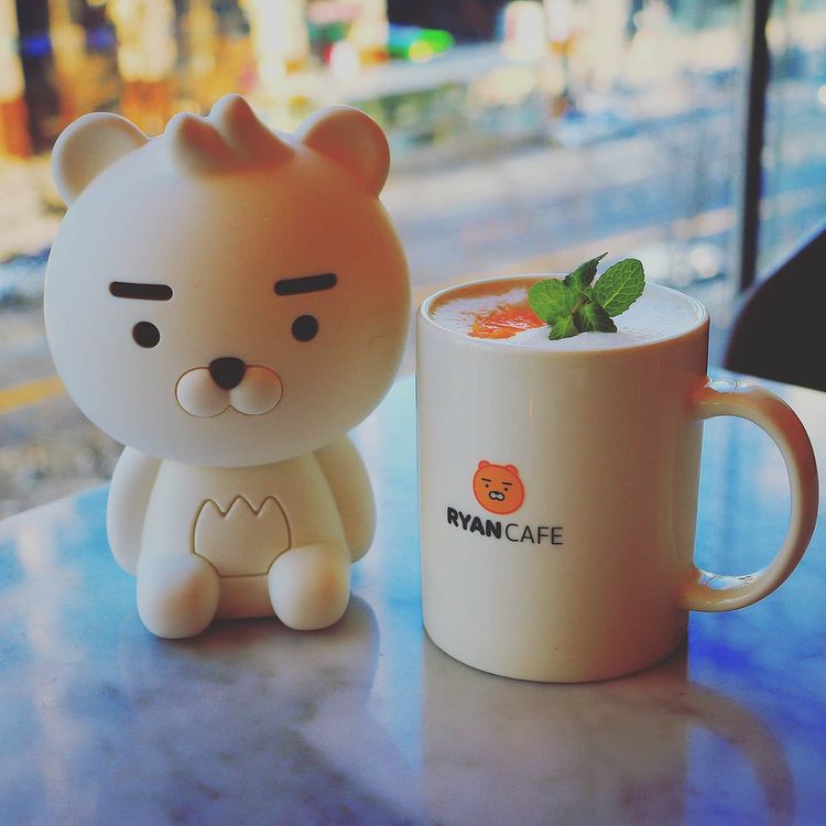 kakao friends cafe hongdae