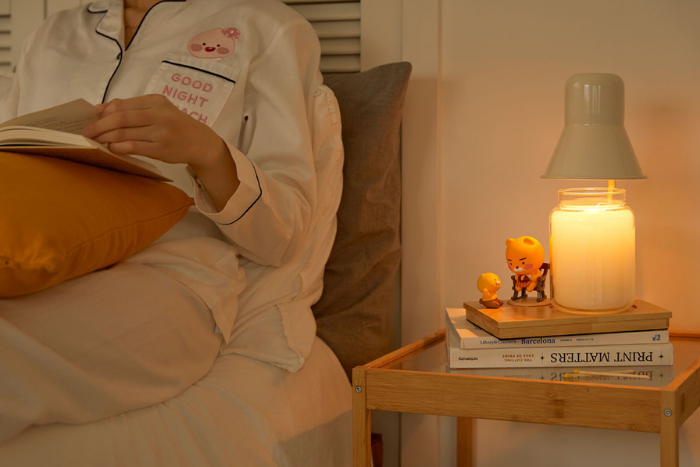 kakao-friends-candle-warmer-bedside-table