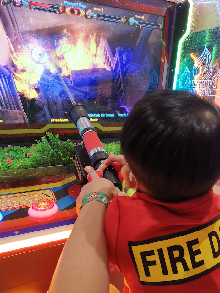kidztopia fire fighting game