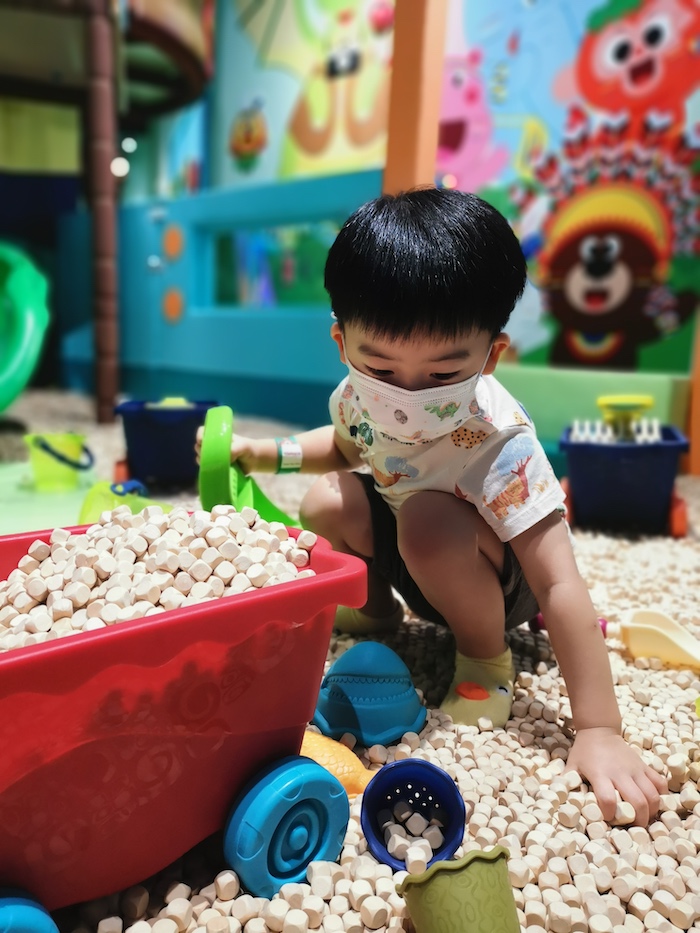 kidztopia sandpit
