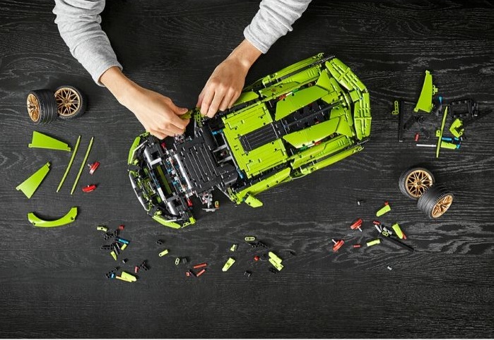 lego-technic-lamborghini-sian-builder-experience