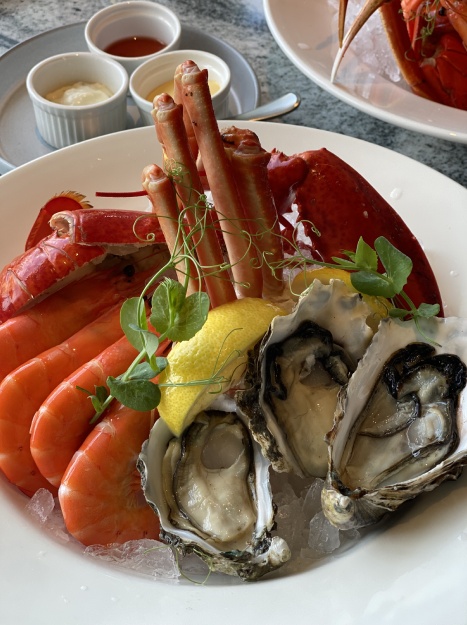 mo bar weekend brunch seafood platter